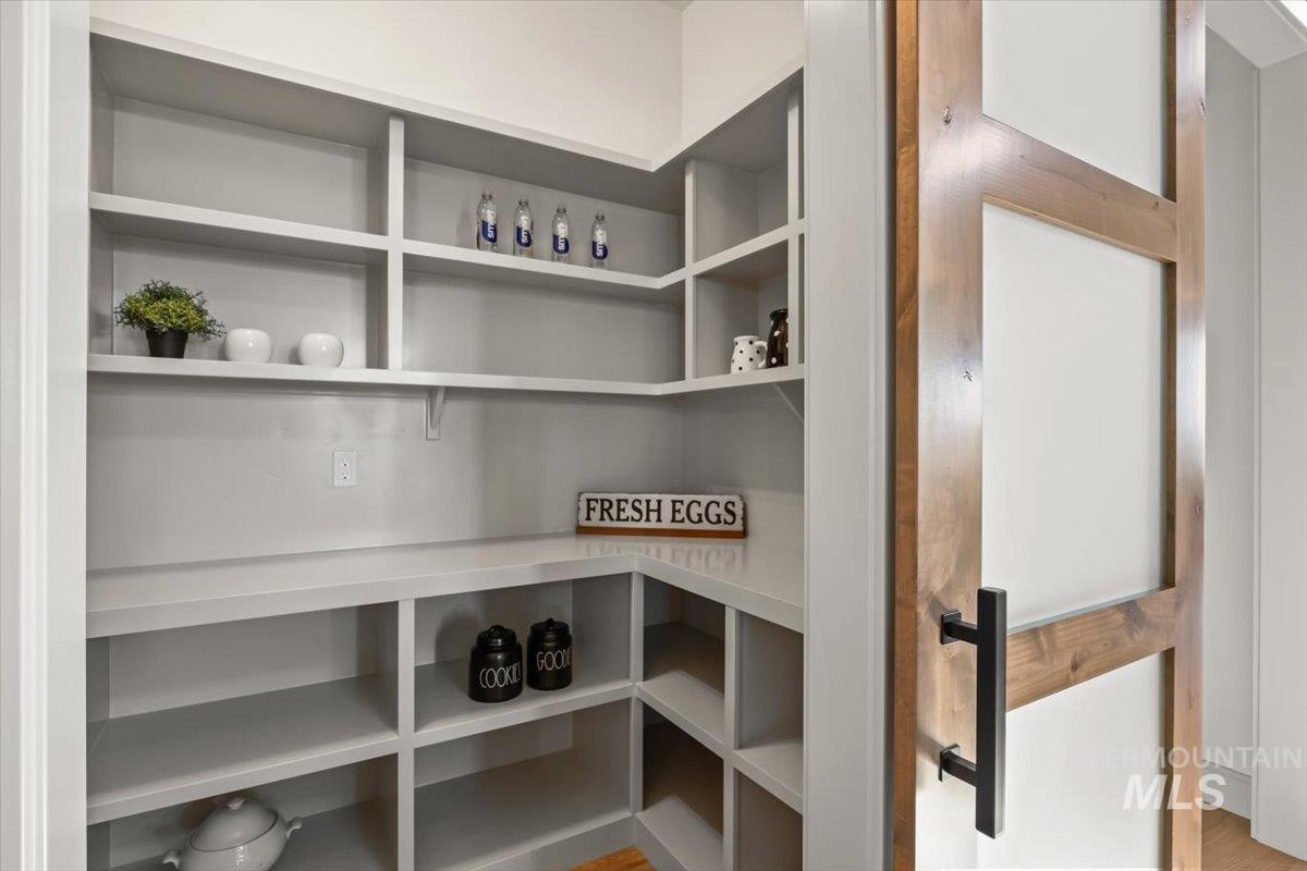 8860 Kemp Rd, Middleton, Idaho 83607, 4 Bedrooms, 2.5 Bathrooms, Residential For Sale, Price $1,595,000, 98950392