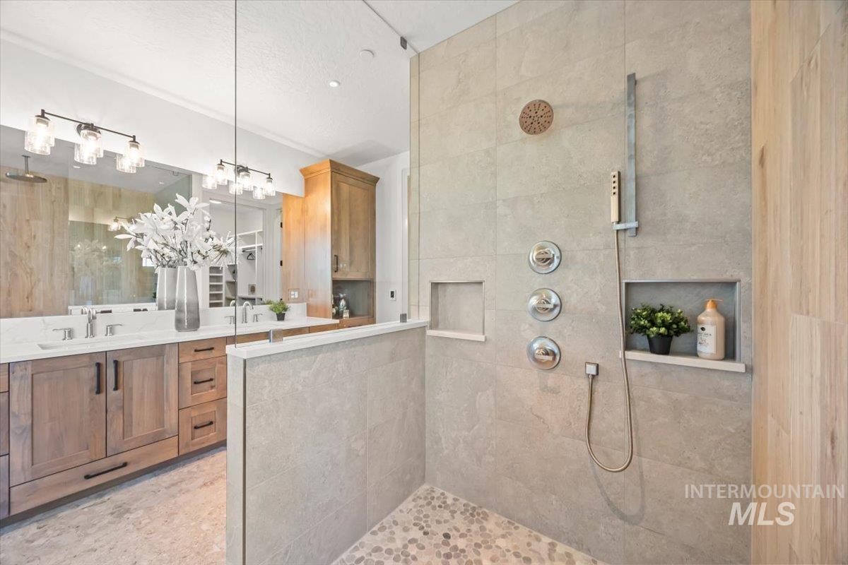 8860 Kemp Rd, Middleton, Idaho 83607, 4 Bedrooms, 2.5 Bathrooms, Residential For Sale, Price $1,595,000, 98950392