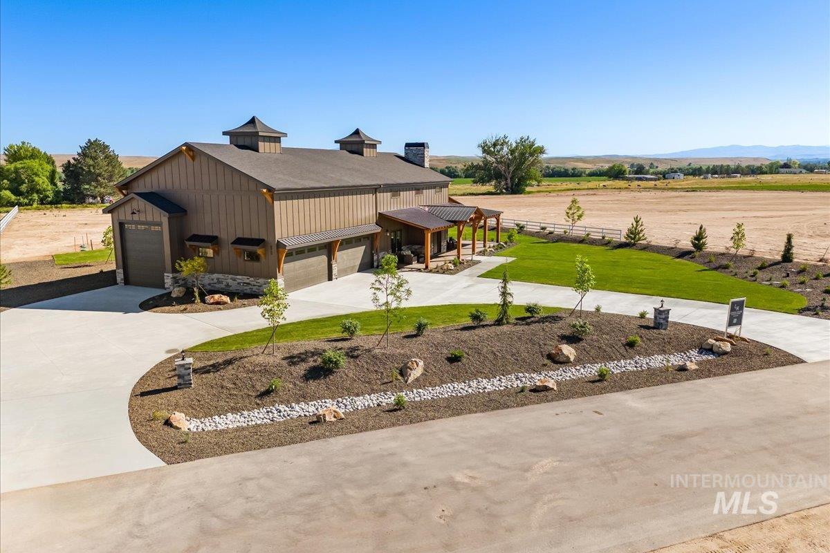 8860 Kemp Rd, Middleton, Idaho 83607, 4 Bedrooms, 2.5 Bathrooms, Residential For Sale, Price $1,595,000, 98950392