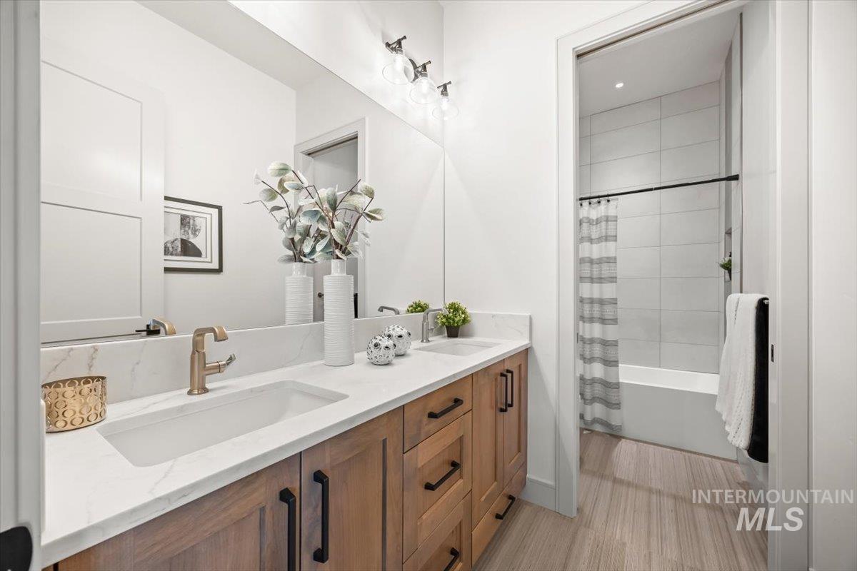 8860 Kemp Rd, Middleton, Idaho 83607, 4 Bedrooms, 2.5 Bathrooms, Residential For Sale, Price $1,595,000, 98950392