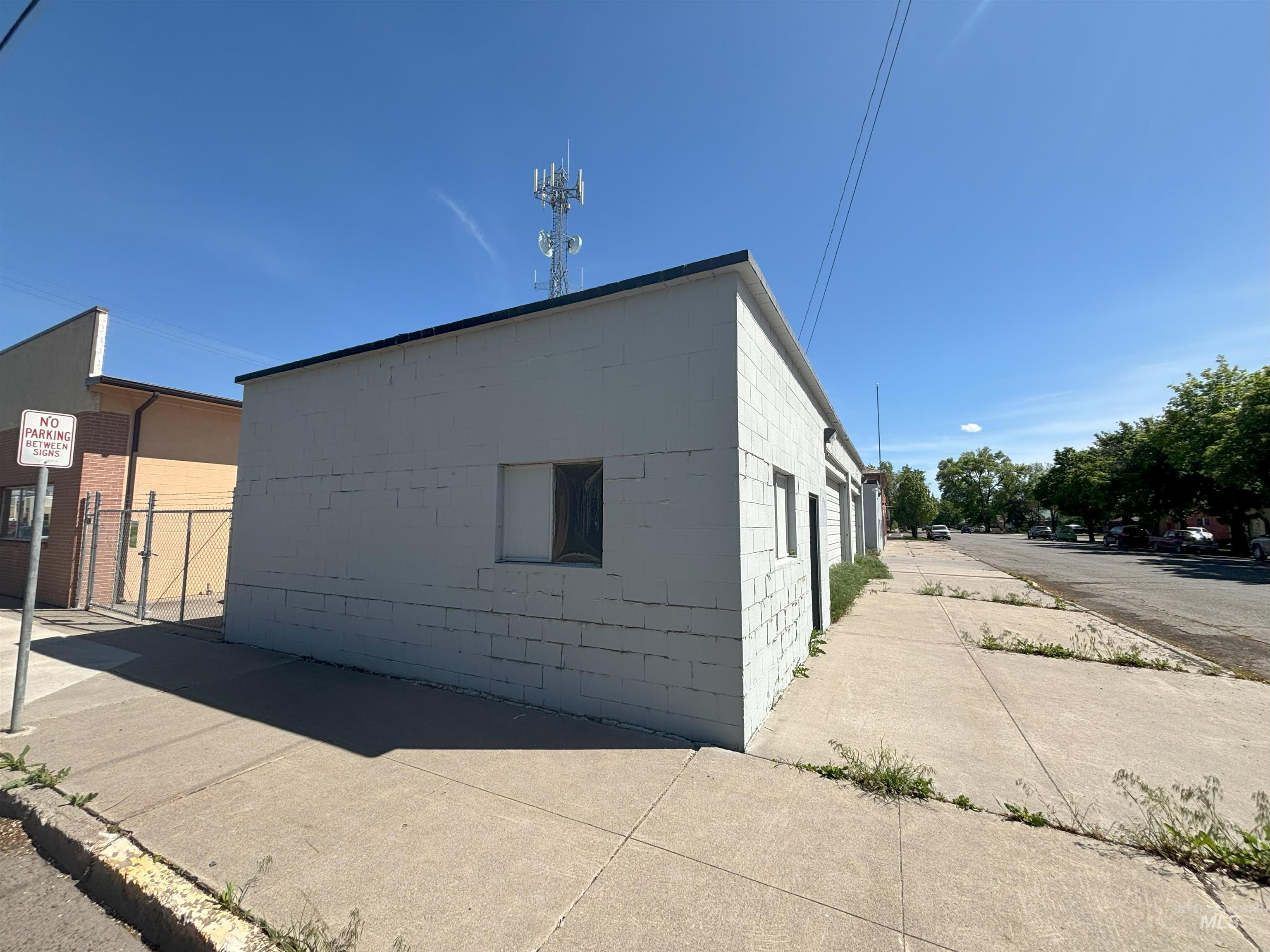 402 idaho street, Gooding, Idaho 83330, Business/Commercial For Sale, Price $75,000, 98950401