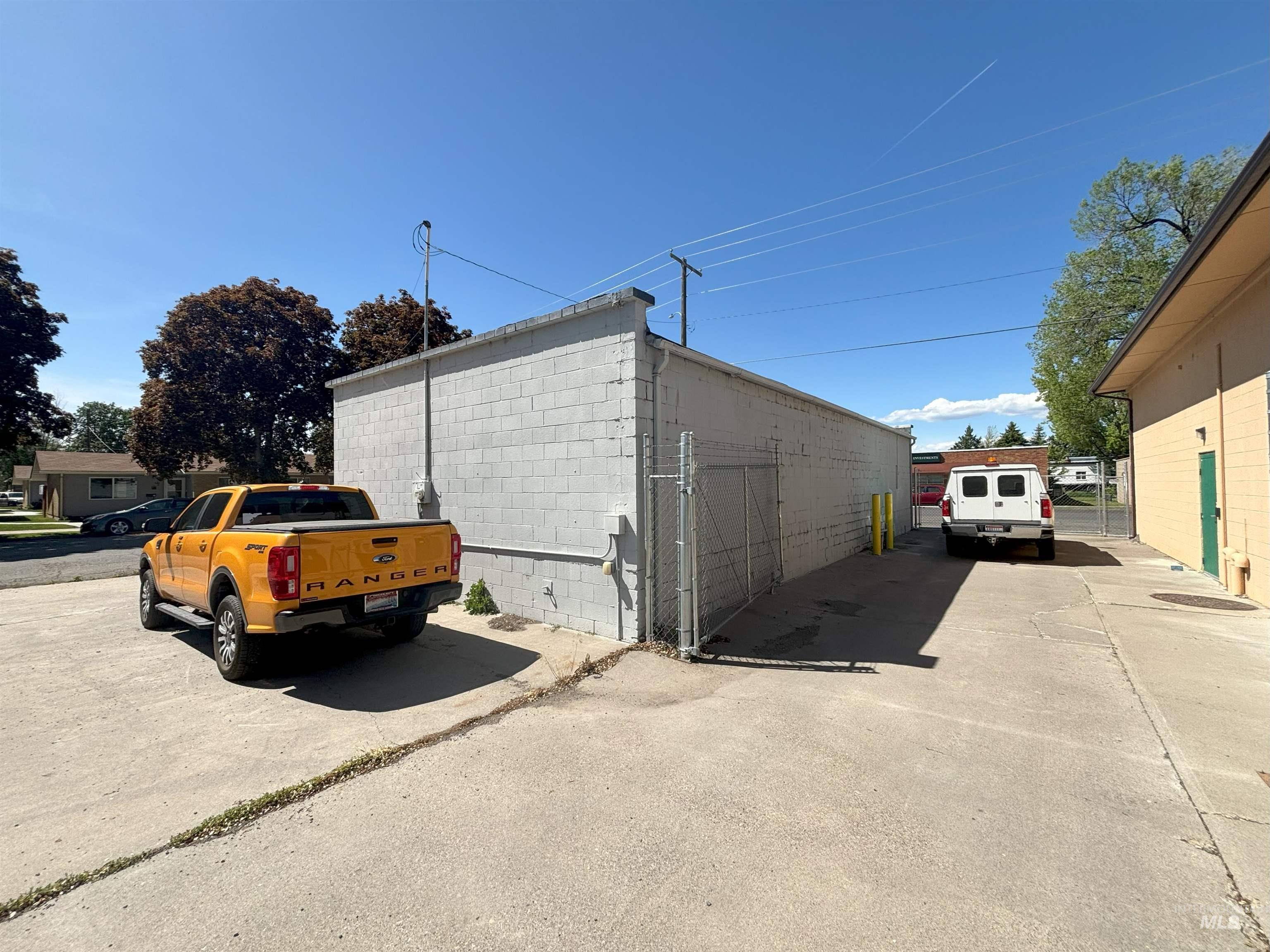 402 idaho street, Gooding, Idaho 83330, Business/Commercial For Sale, Price $75,000, 98950401