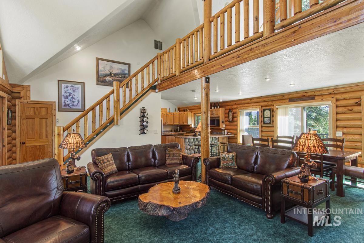 1650 Crown Point Parkway, Cascade, Idaho 83611, 3 Bedrooms, 3 Bathrooms, Residential For Sale, Price $879,000, 98950403