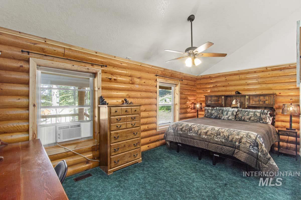 1650 Crown Point Parkway, Cascade, Idaho 83611, 3 Bedrooms, 3 Bathrooms, Residential For Sale, Price $879,000, 98950403