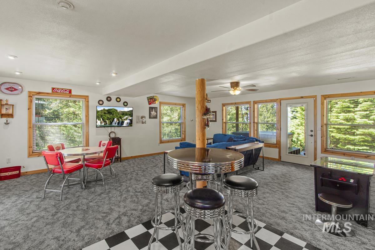 1650 Crown Point Parkway, Cascade, Idaho 83611, 3 Bedrooms, 3 Bathrooms, Residential For Sale, Price $879,000, 98950403