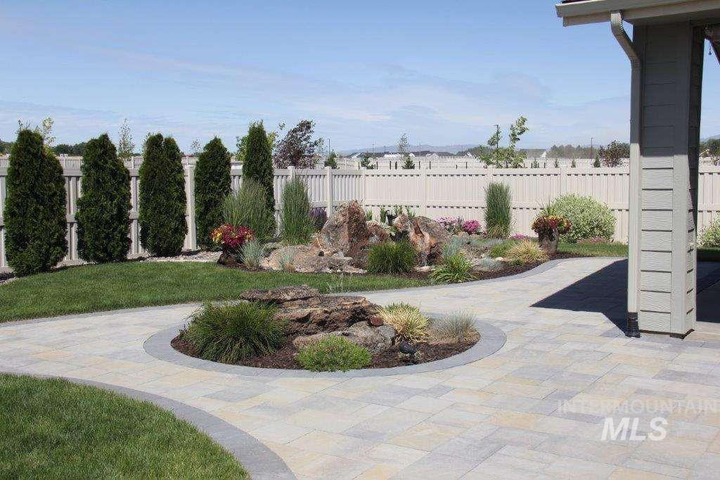 View of yard featuring a patio area