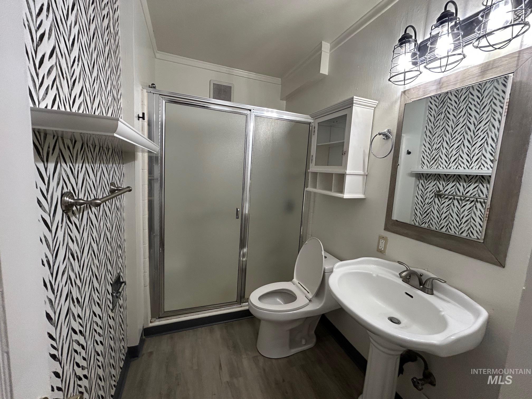 1811 17th Avenue, Lewiston, Idaho 83501, 4 Bedrooms, 2 Bathrooms, Residential For Sale, Price $335,000, 98950472