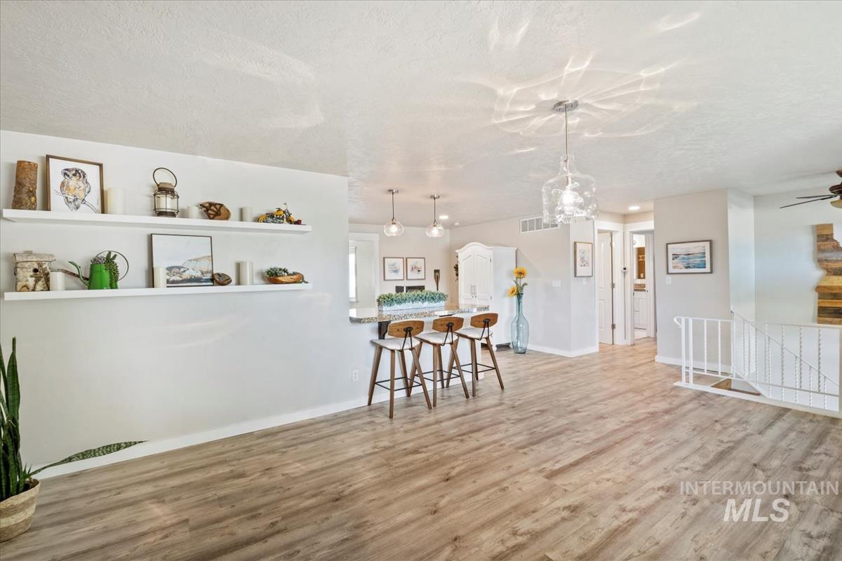 632 N Edgewood Ln, Eagle, Idaho 83616-5314, 4 Bedrooms, 2 Bathrooms, Residential For Sale, Price $569,000, 98950564