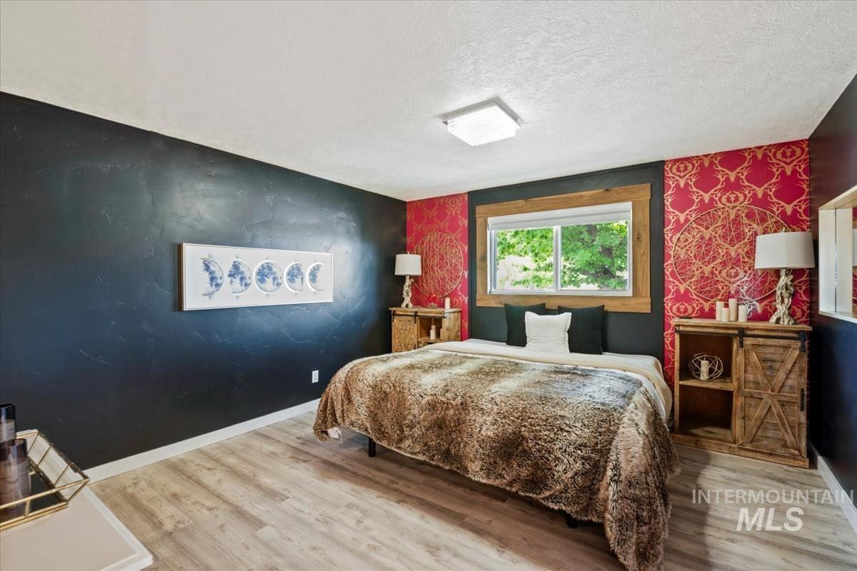 632 N Edgewood Ln, Eagle, Idaho 83616-5314, 4 Bedrooms, 2 Bathrooms, Residential For Sale, Price $569,000, 98950564