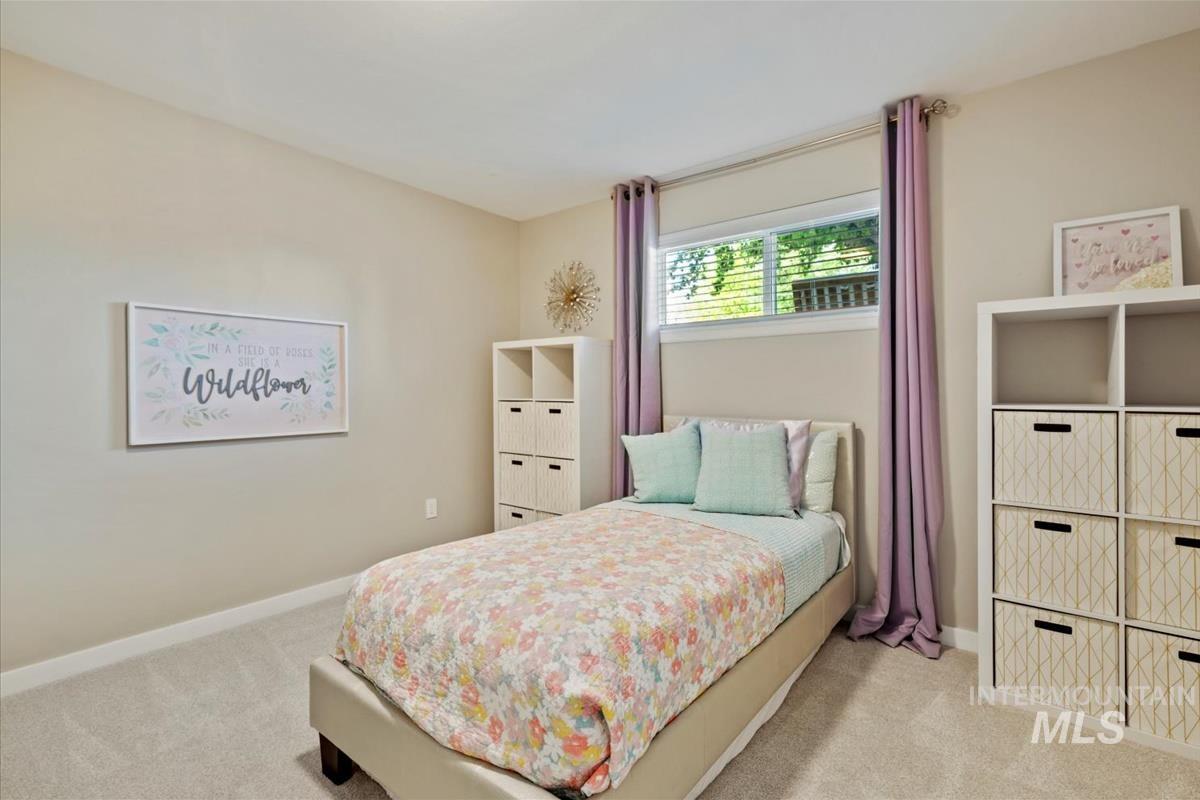 632 N Edgewood Ln, Eagle, Idaho 83616-5314, 4 Bedrooms, 2 Bathrooms, Residential For Sale, Price $569,000, 98950564