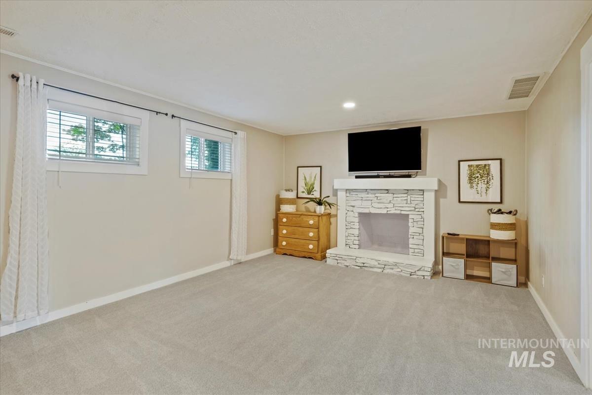 632 N Edgewood Ln, Eagle, Idaho 83616-5314, 4 Bedrooms, 2 Bathrooms, Residential For Sale, Price $569,000, 98950564