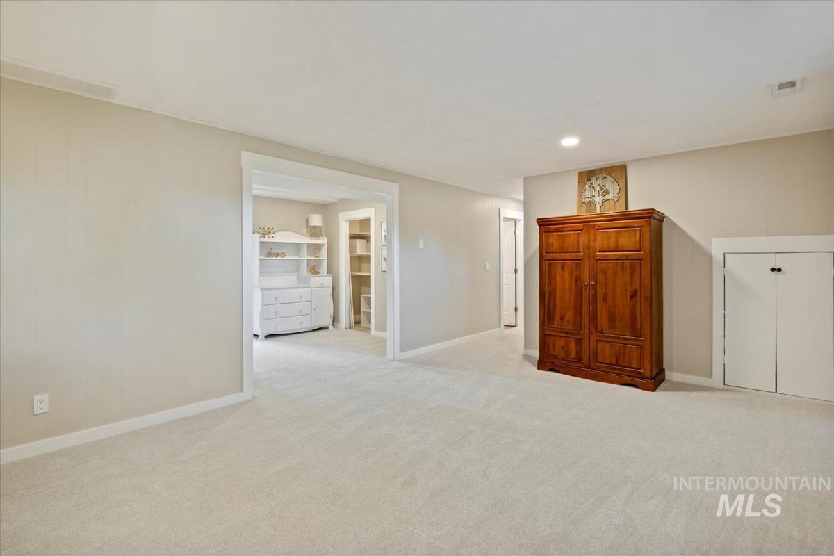 632 N Edgewood Ln, Eagle, Idaho 83616-5314, 4 Bedrooms, 2 Bathrooms, Residential For Sale, Price $569,000, 98950564