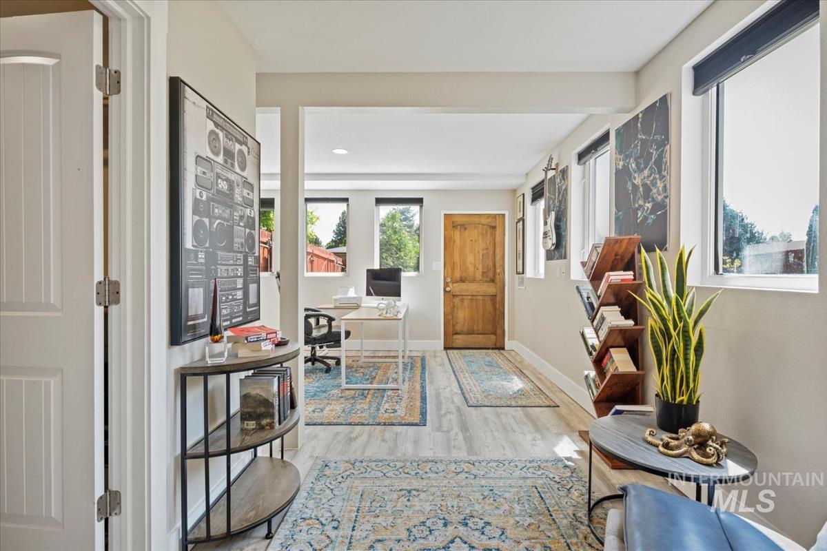 632 N Edgewood Ln, Eagle, Idaho 83616-5314, 4 Bedrooms, 2 Bathrooms, Residential For Sale, Price $569,000, 98950564