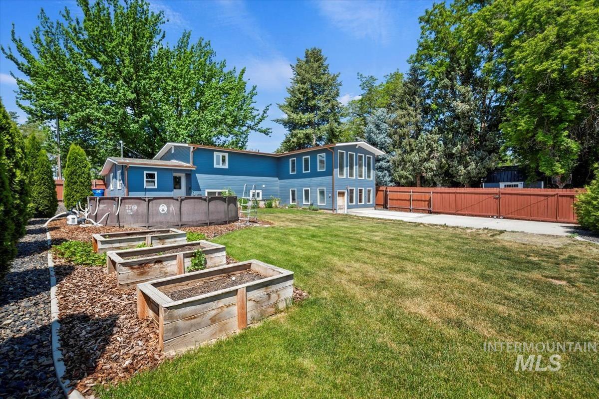 632 N Edgewood Ln, Eagle, Idaho 83616-5314, 4 Bedrooms, 2 Bathrooms, Residential For Sale, Price $569,000, 98950564