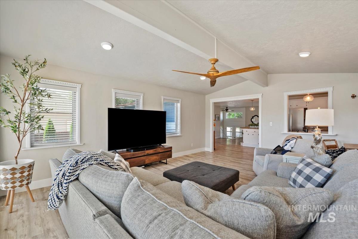 632 N Edgewood Ln, Eagle, Idaho 83616-5314, 4 Bedrooms, 2 Bathrooms, Residential For Sale, Price $569,000, 98950564