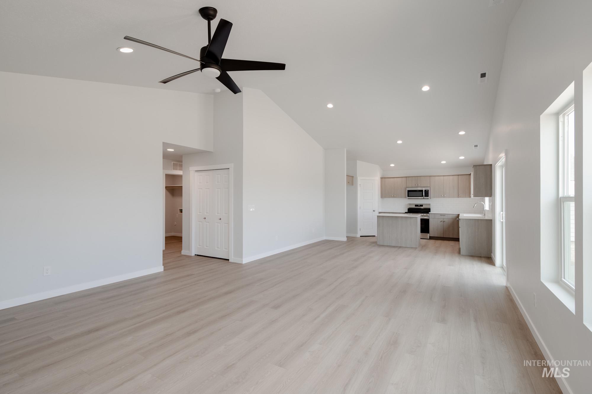 3806 W Tribute St, Meridian, Idaho 83642, 4 Bedrooms, 2 Bathrooms, Residential For Sale, Price $464,990, 98950598