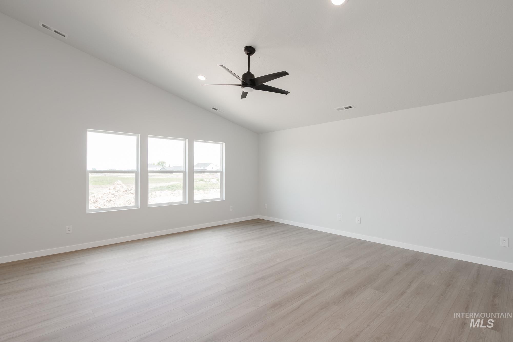 3806 W Tribute St, Meridian, Idaho 83642, 4 Bedrooms, 2 Bathrooms, Residential For Sale, Price $464,990, 98950598