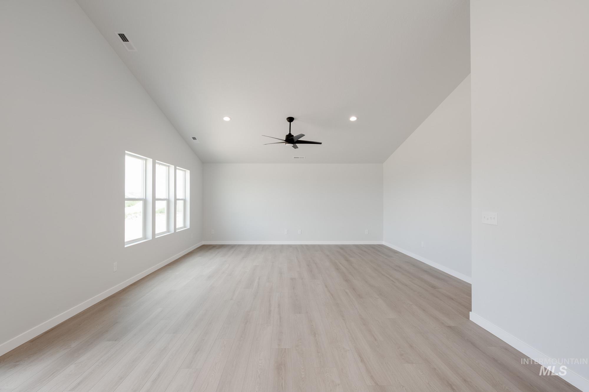 3806 W Tribute St, Meridian, Idaho 83642, 4 Bedrooms, 2 Bathrooms, Residential For Sale, Price $464,990, 98950598