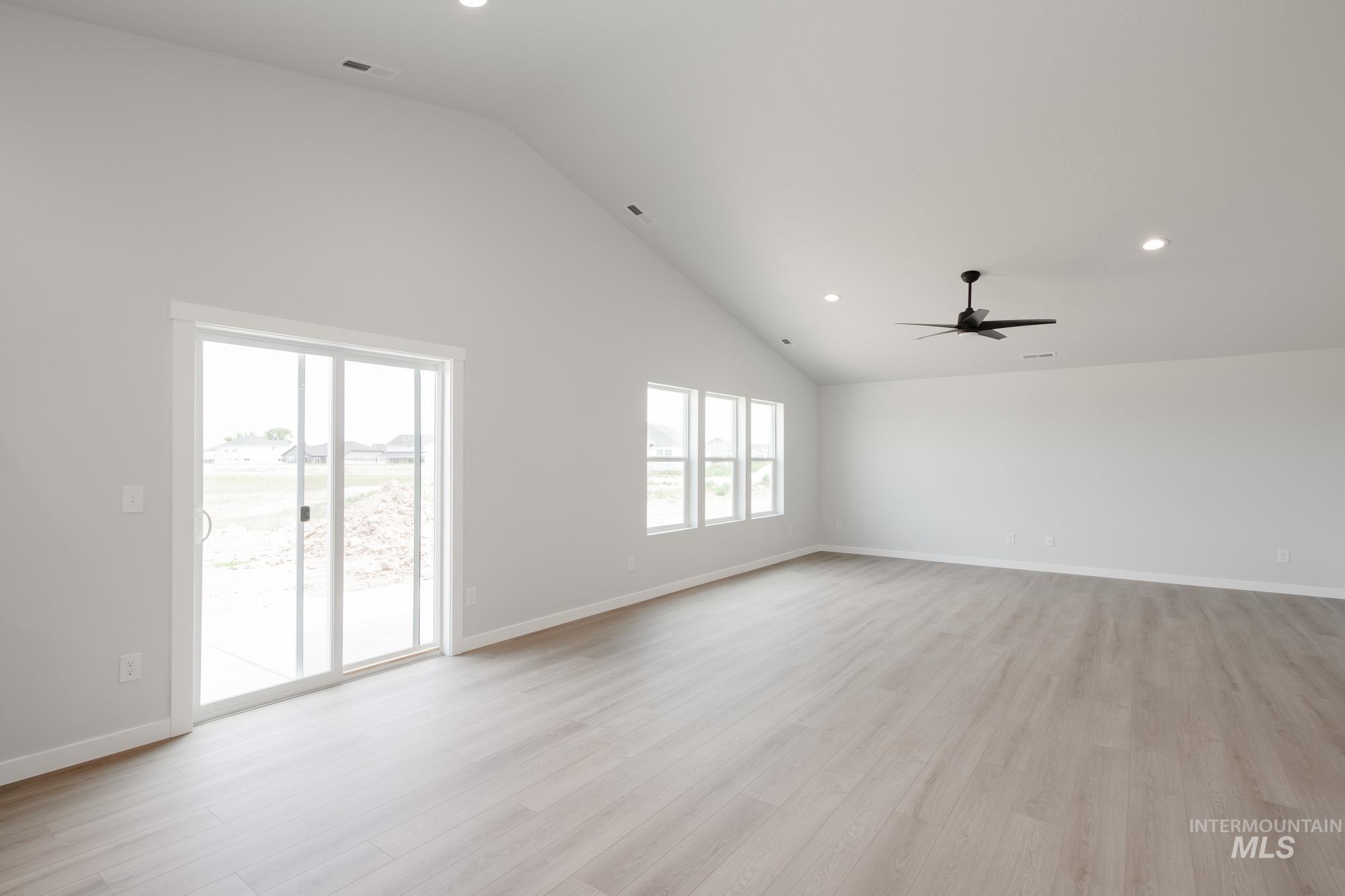 3806 W Tribute St, Meridian, Idaho 83642, 4 Bedrooms, 2 Bathrooms, Residential For Sale, Price $464,990, 98950598