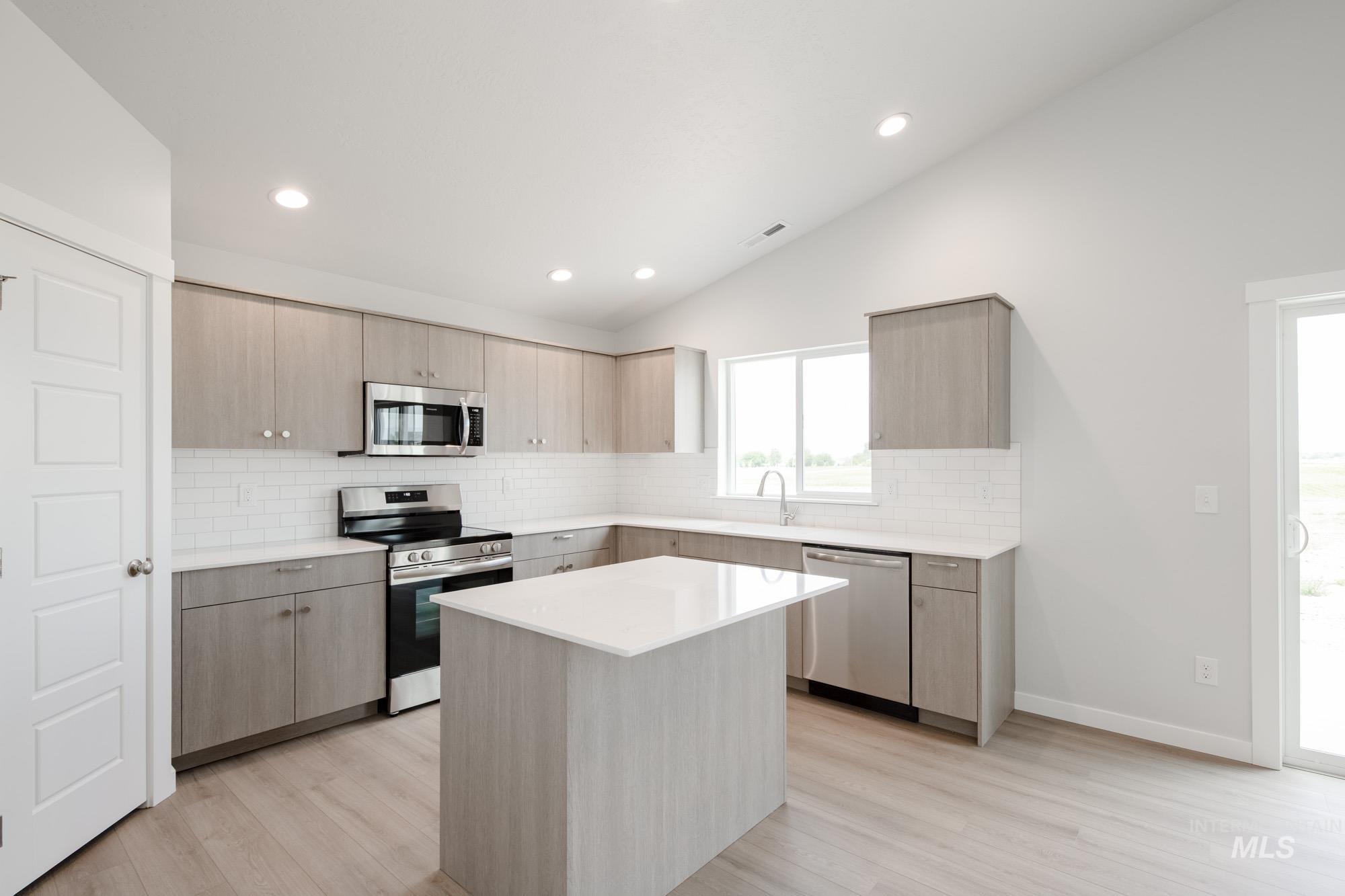 3806 W Tribute St, Meridian, Idaho 83642, 4 Bedrooms, 2 Bathrooms, Residential For Sale, Price $464,990, 98950598