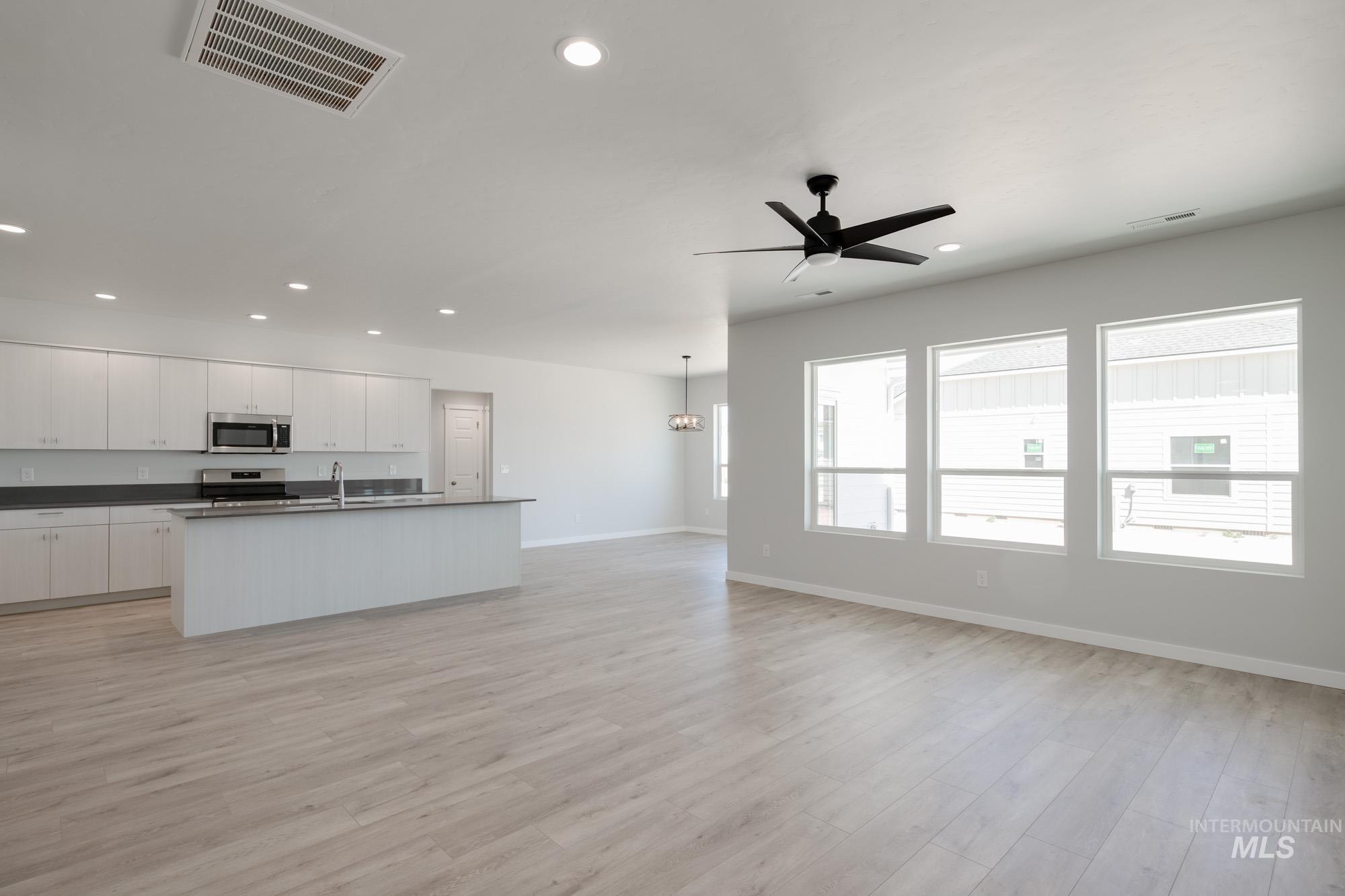 13684 Higley Court, Caldwell, Idaho 83607, 4 Bedrooms, 2 Bathrooms, Residential For Sale, Price $489,990, 98950605