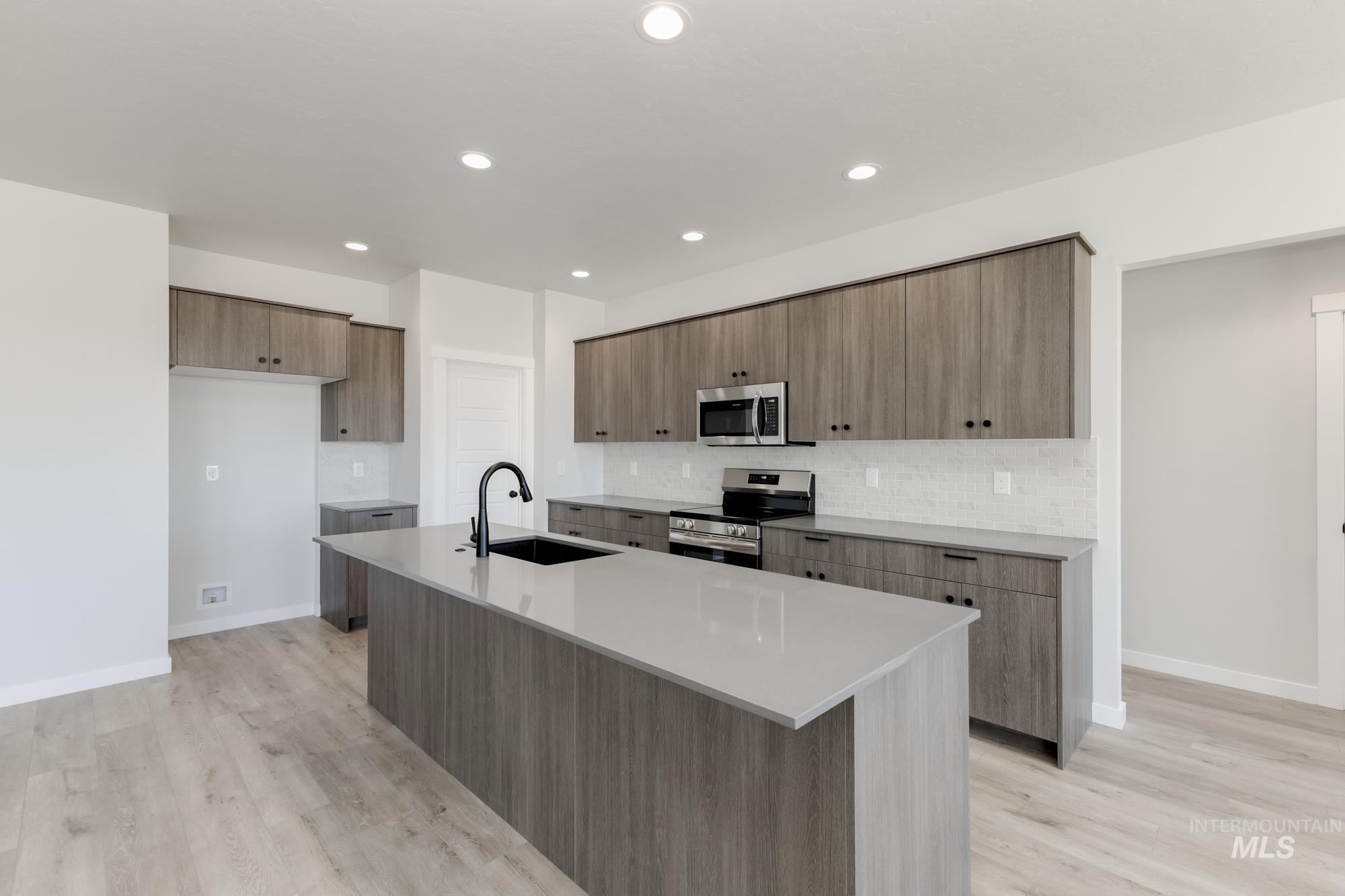 829 E Perjue Basin Dr, Nampa, Idaho 83686, 4 Bedrooms, 2 Bathrooms, Residential For Sale, Price $524,990, 98950610