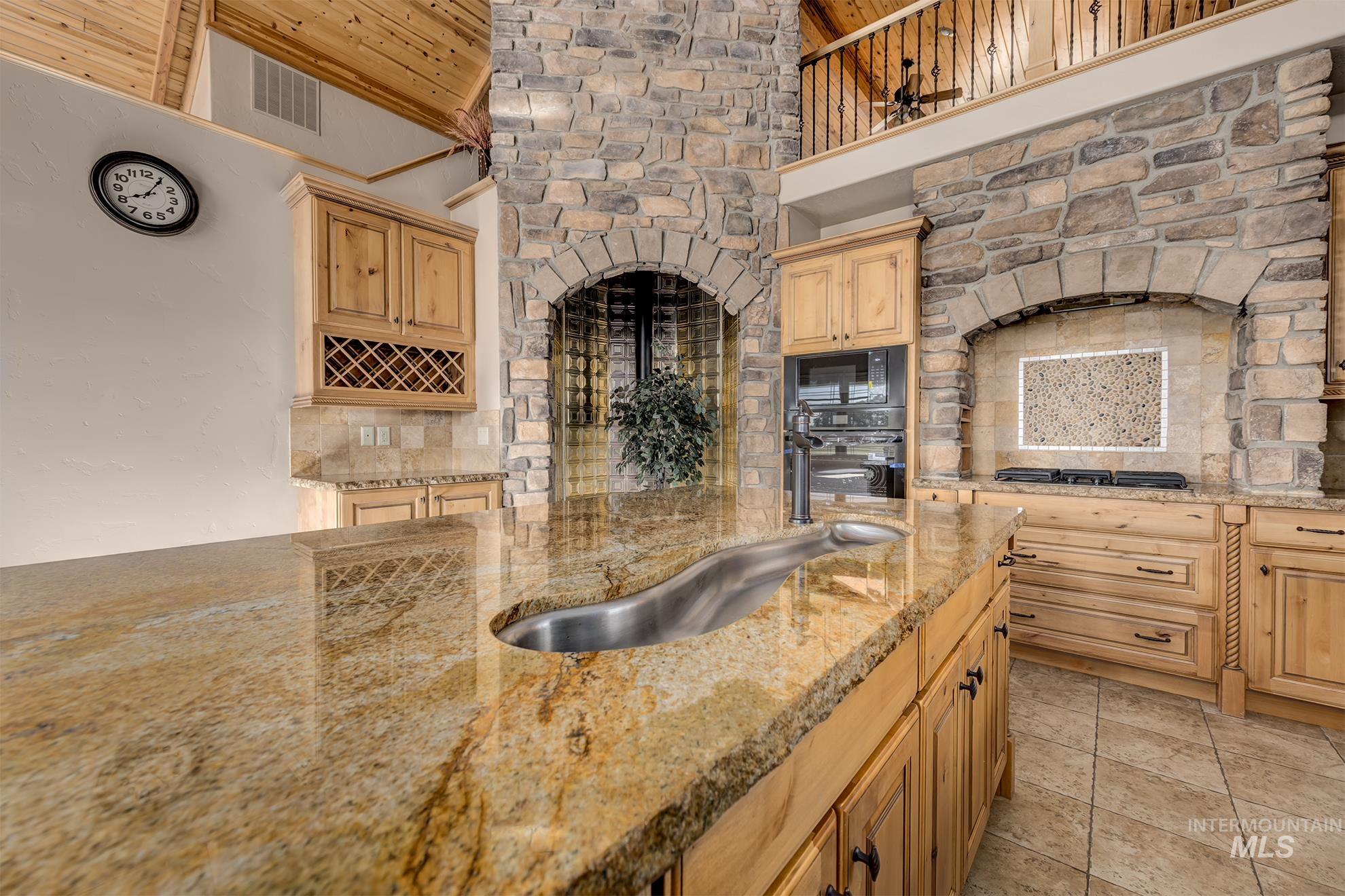 4920 & 4940 Hwy 72, New Plymouth, Idaho 83655, 3 Bedrooms, 3 Bathrooms, Residential For Sale, Price $1,849,500, 98950614