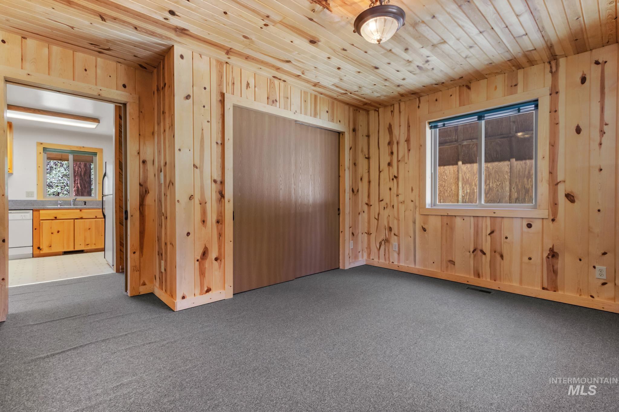 4 Pinon Way, Idaho City, Idaho 83631, 2 Bedrooms, 2 Bathrooms, Residential For Sale, Price $539,000, 98950616