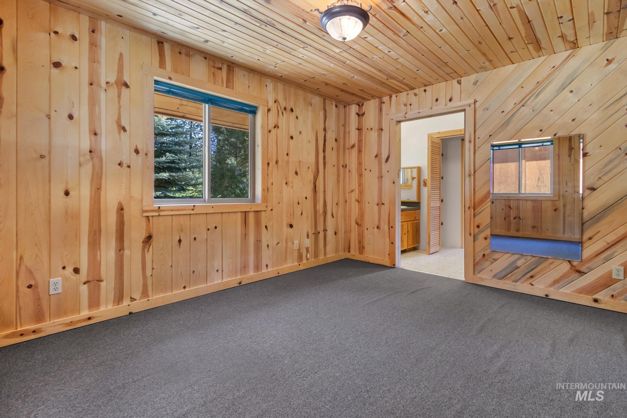 4 Pinon Way, Idaho City, Idaho 83631, 2 Bedrooms, 2 Bathrooms, Residential For Sale, Price $539,000, 98950616