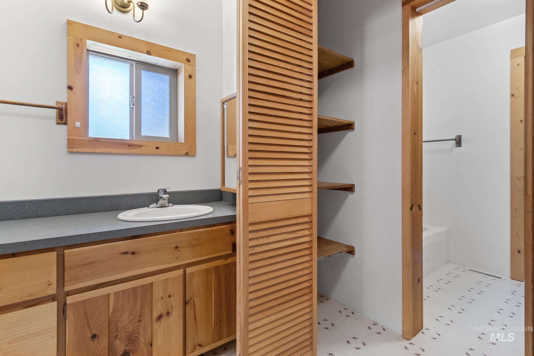 4 Pinon Way, Idaho City, Idaho 83631, 2 Bedrooms, 2 Bathrooms, Residential For Sale, Price $539,000, 98950616