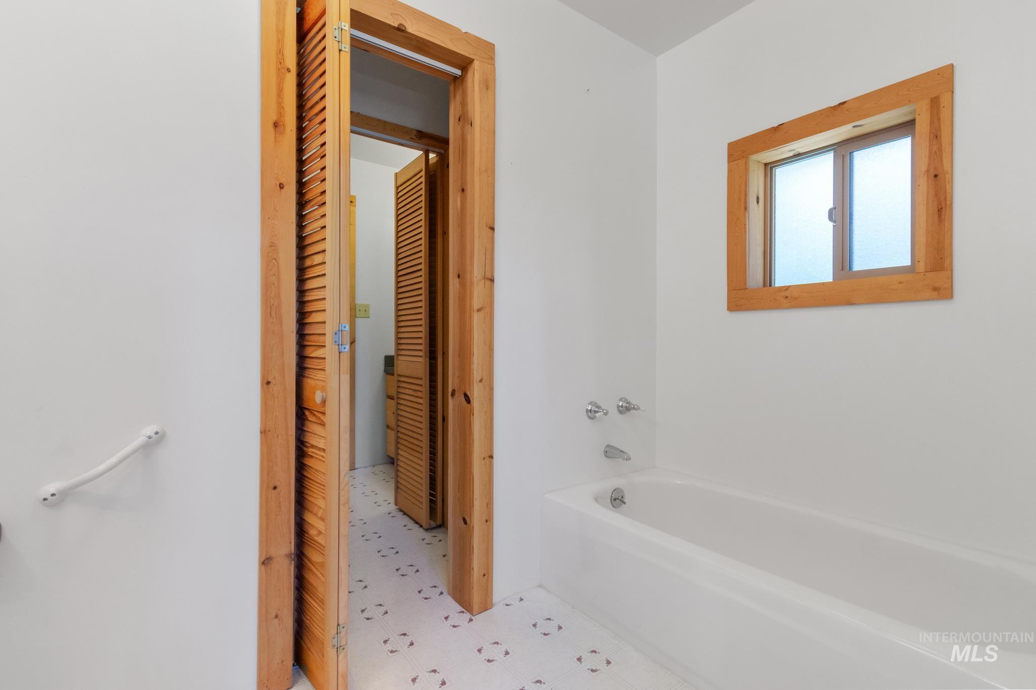 4 Pinon Way, Idaho City, Idaho 83631, 2 Bedrooms, 2 Bathrooms, Residential For Sale, Price $539,000, 98950616