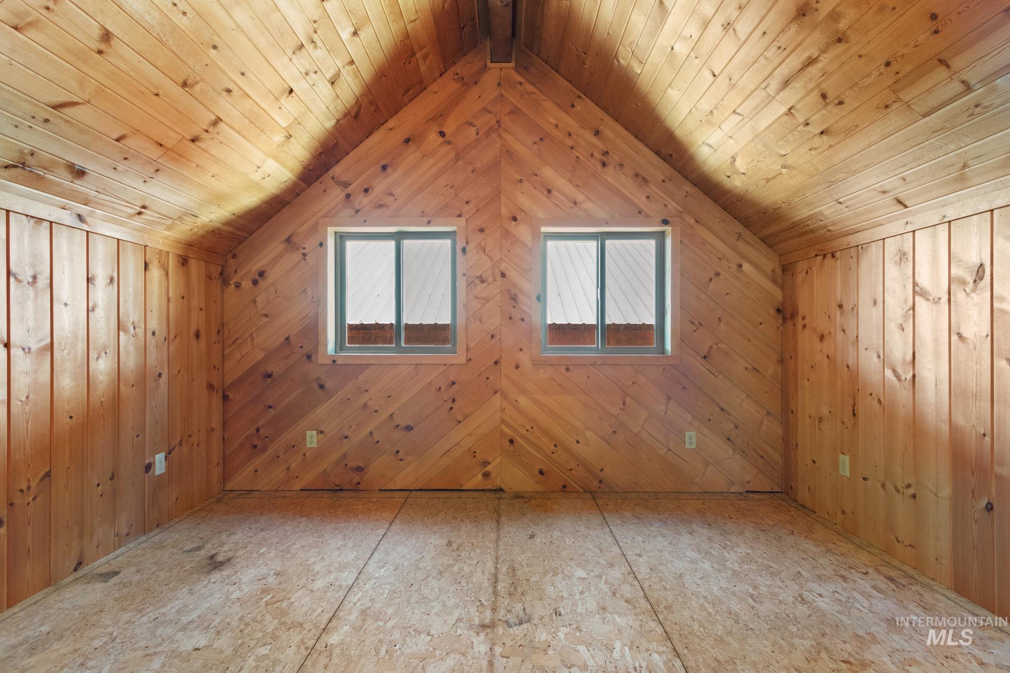 4 Pinon Way, Idaho City, Idaho 83631, 2 Bedrooms, 2 Bathrooms, Residential For Sale, Price $539,000, 98950616