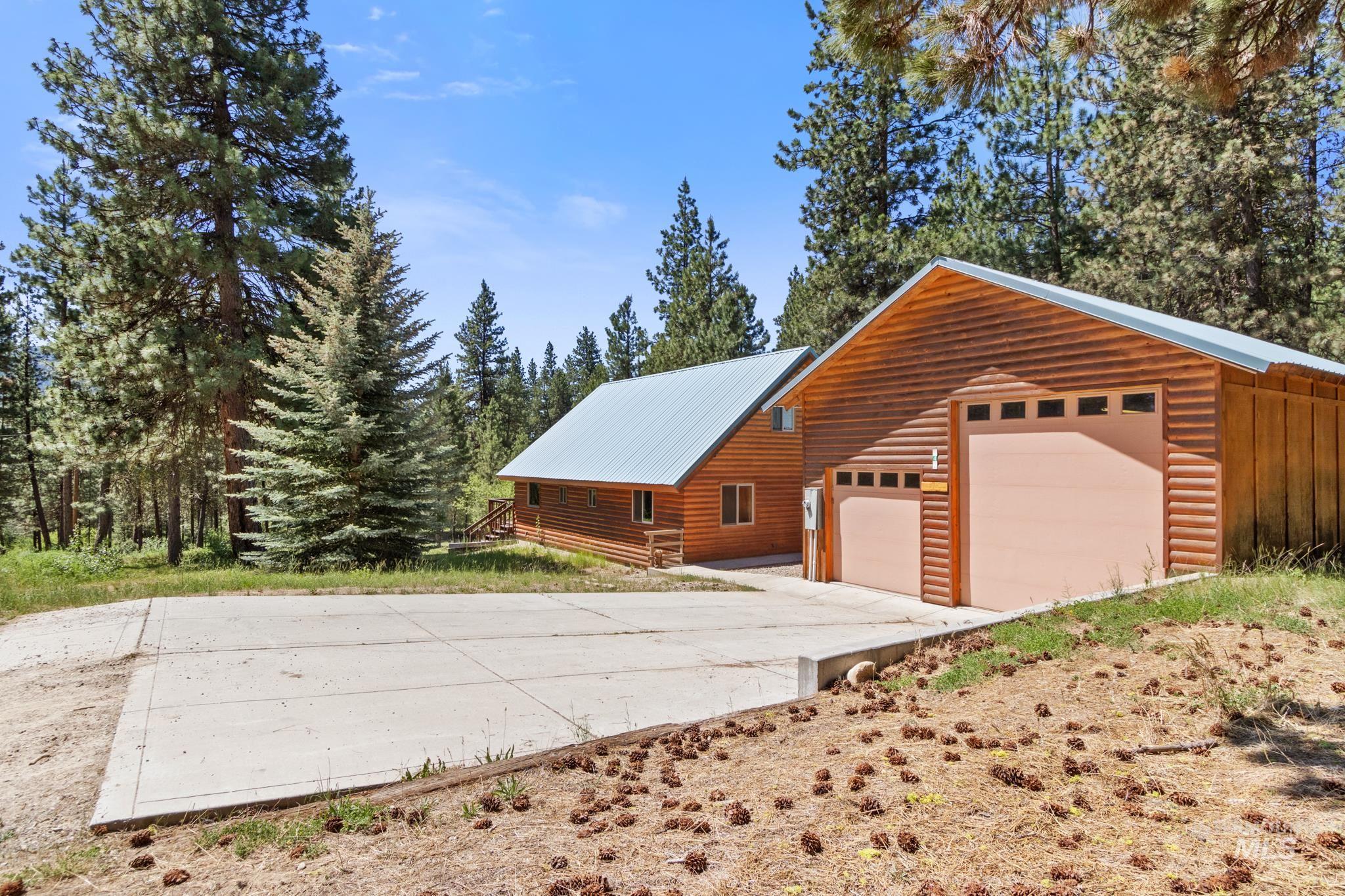 4 Pinon Way, Idaho City, Idaho 83631, 2 Bedrooms, 2 Bathrooms, Residential For Sale, Price $539,000, 98950616