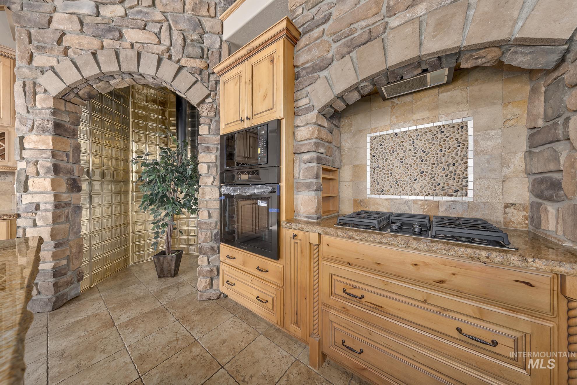4920 & 4940 Hwy 72, New Plymouth, Idaho 83655, 3 Bedrooms, 3 Bathrooms, Farm & Ranch For Sale, Price $1,849,500, 98950619
