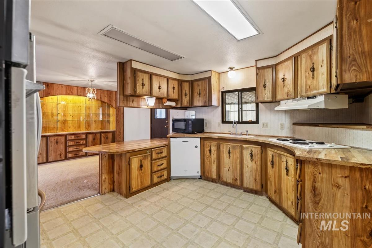 914 N Midland Blvd, Nampa, Idaho 83651, 3 Bedrooms, 2 Bathrooms, Residential For Sale, Price $114,900, 98950625