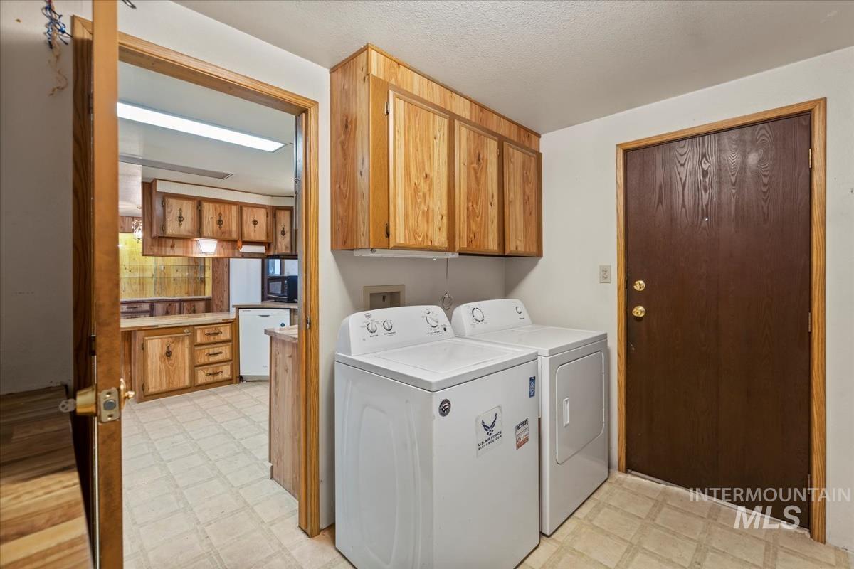 914 N Midland Blvd, Nampa, Idaho 83651, 3 Bedrooms, 2 Bathrooms, Residential For Sale, Price $114,900, 98950625