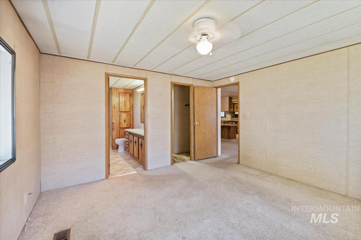 914 N Midland Blvd, Nampa, Idaho 83651, 3 Bedrooms, 2 Bathrooms, Residential For Sale, Price $114,900, 98950625