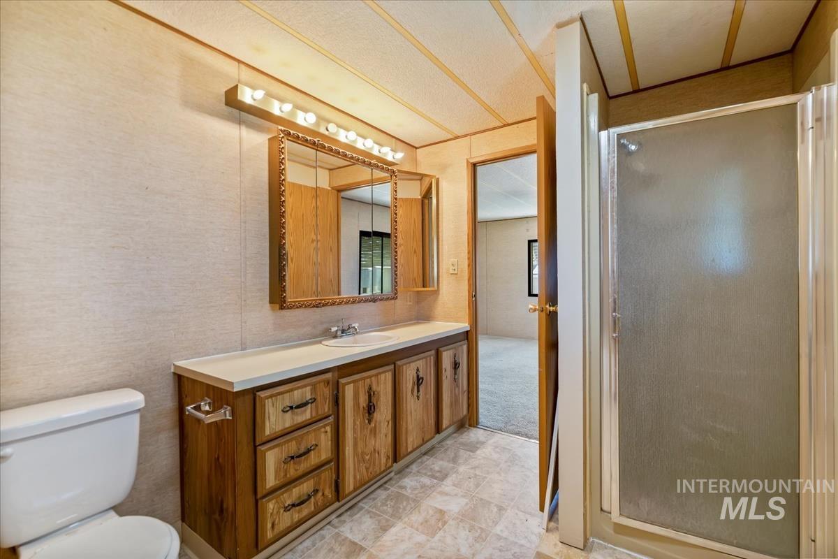 914 N Midland Blvd, Nampa, Idaho 83651, 3 Bedrooms, 2 Bathrooms, Residential For Sale, Price $114,900, 98950625