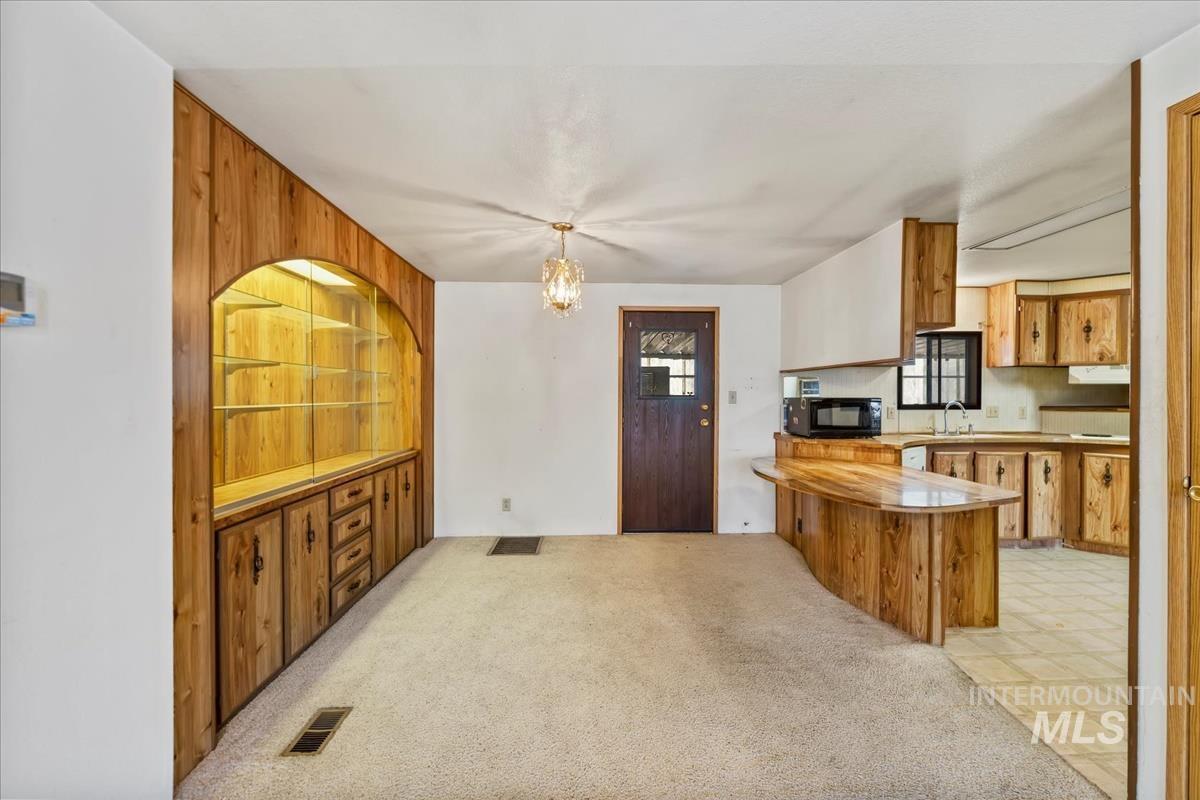 914 N Midland Blvd, Nampa, Idaho 83651, 3 Bedrooms, 2 Bathrooms, Residential For Sale, Price $114,900, 98950625