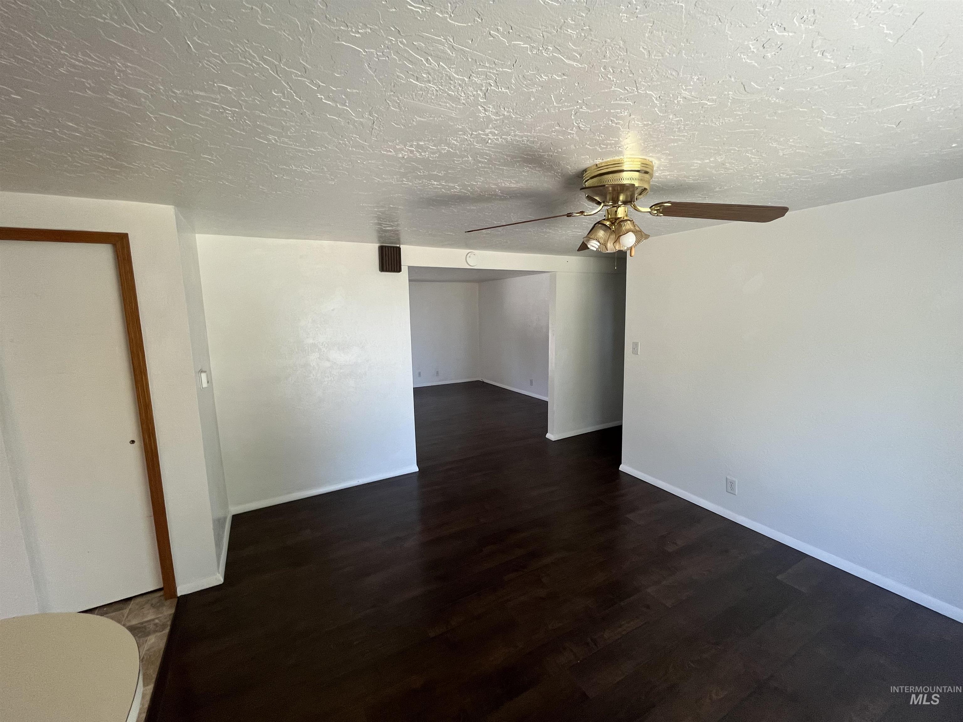 3073 Vickie Lane, Twin Falls, Idaho 83301, 3 Bedrooms, 2 Bathrooms, Residential For Sale, Price $440,000,MLS 98950652