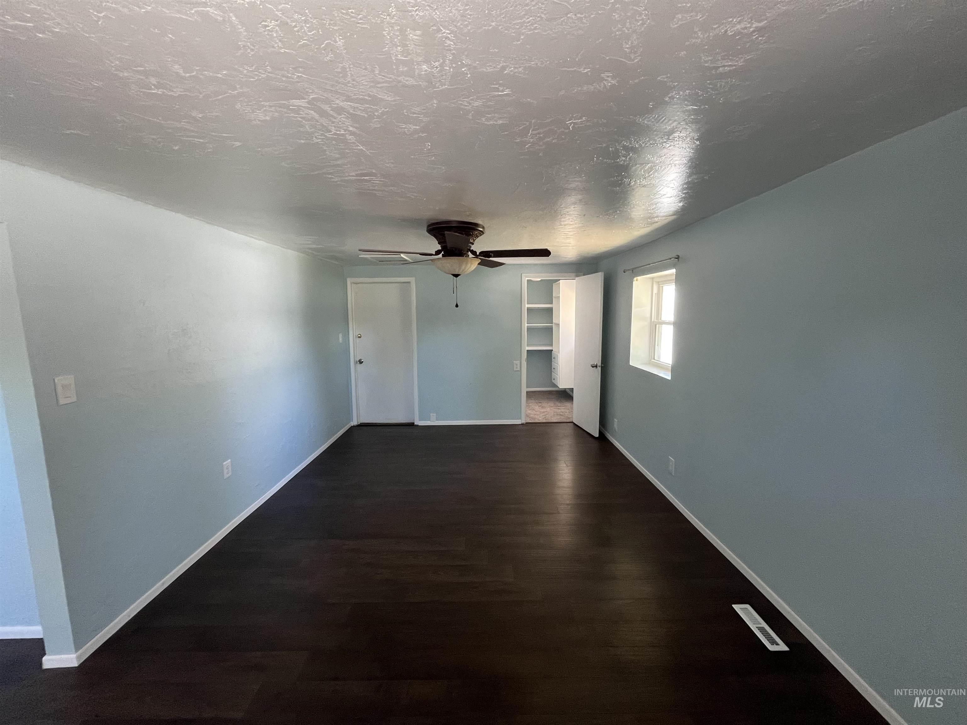 3073 Vickie Lane, Twin Falls, Idaho 83301, 3 Bedrooms, 2 Bathrooms, Residential For Sale, Price $440,000,MLS 98950652