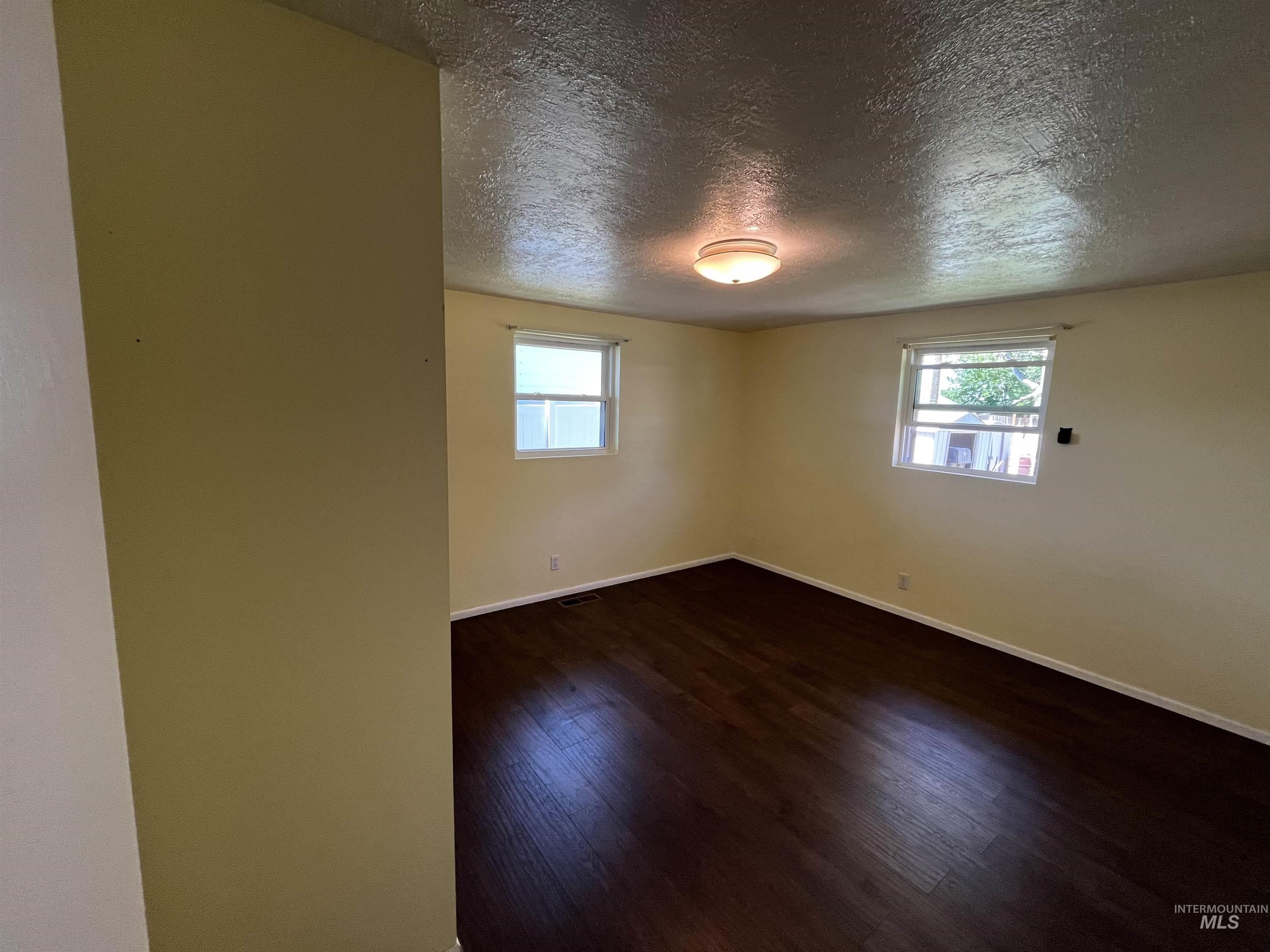 3073 Vickie Lane, Twin Falls, Idaho 83301, 3 Bedrooms, 2 Bathrooms, Residential For Sale, Price $440,000,MLS 98950652