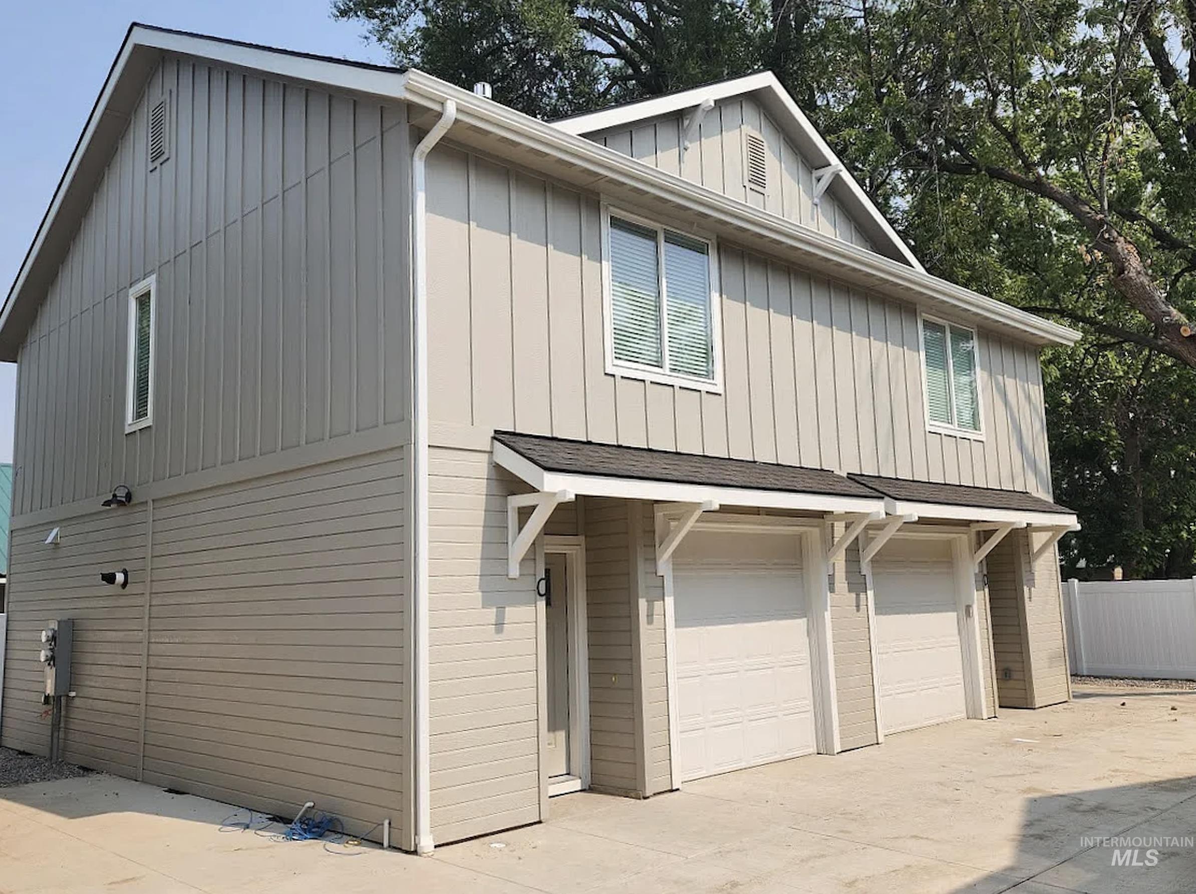 504 S Utah, Fruitland, Idaho 83619, 2 Bedrooms, 2 Bathrooms, Residential Income For Sale, Price $1,899,000,MLS 98950664