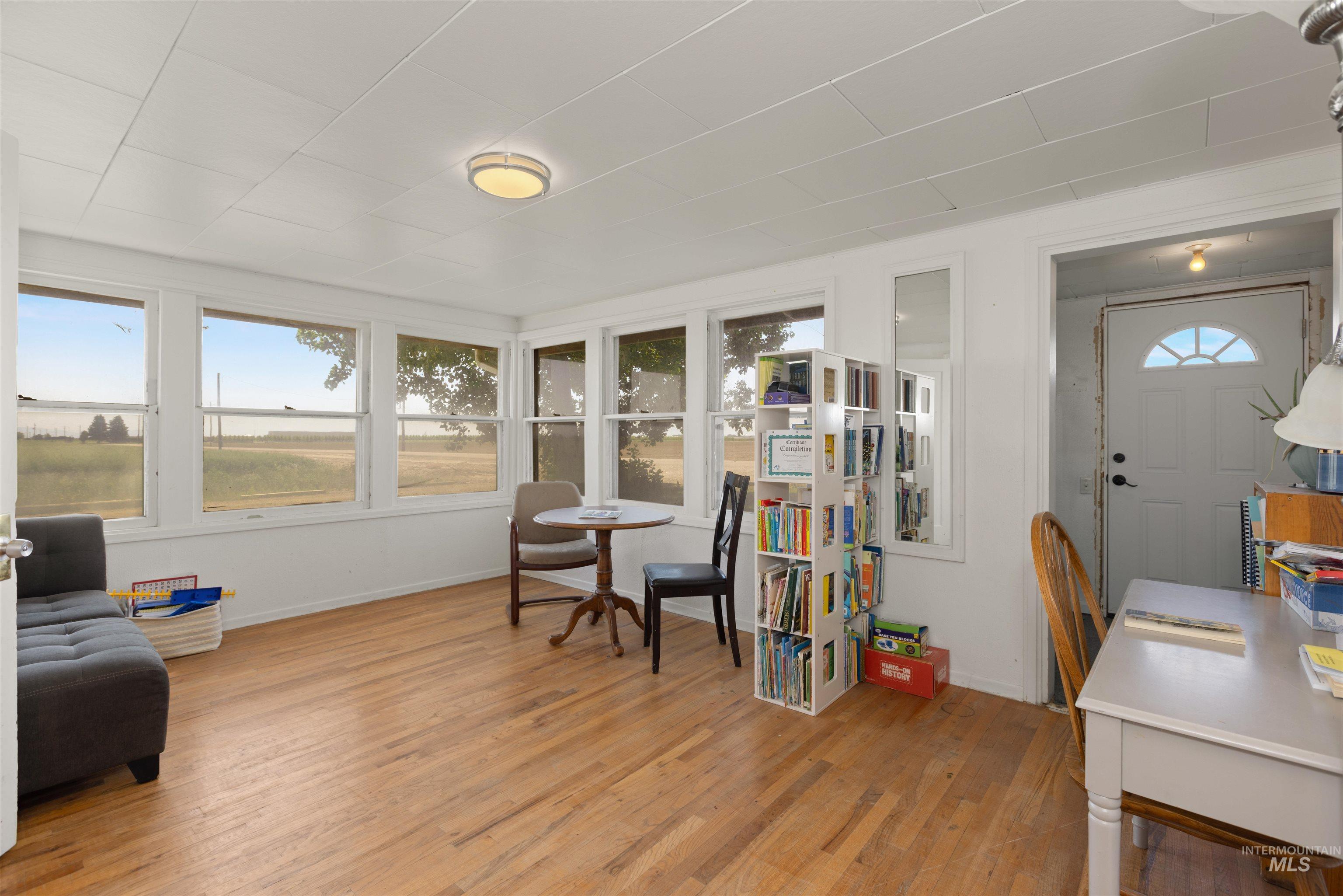 24722 Red top Rd., Wilder, Idaho 83676, 5 Bedrooms, 2 Bathrooms, Residential For Sale, Price $455,000,MLS 98950671