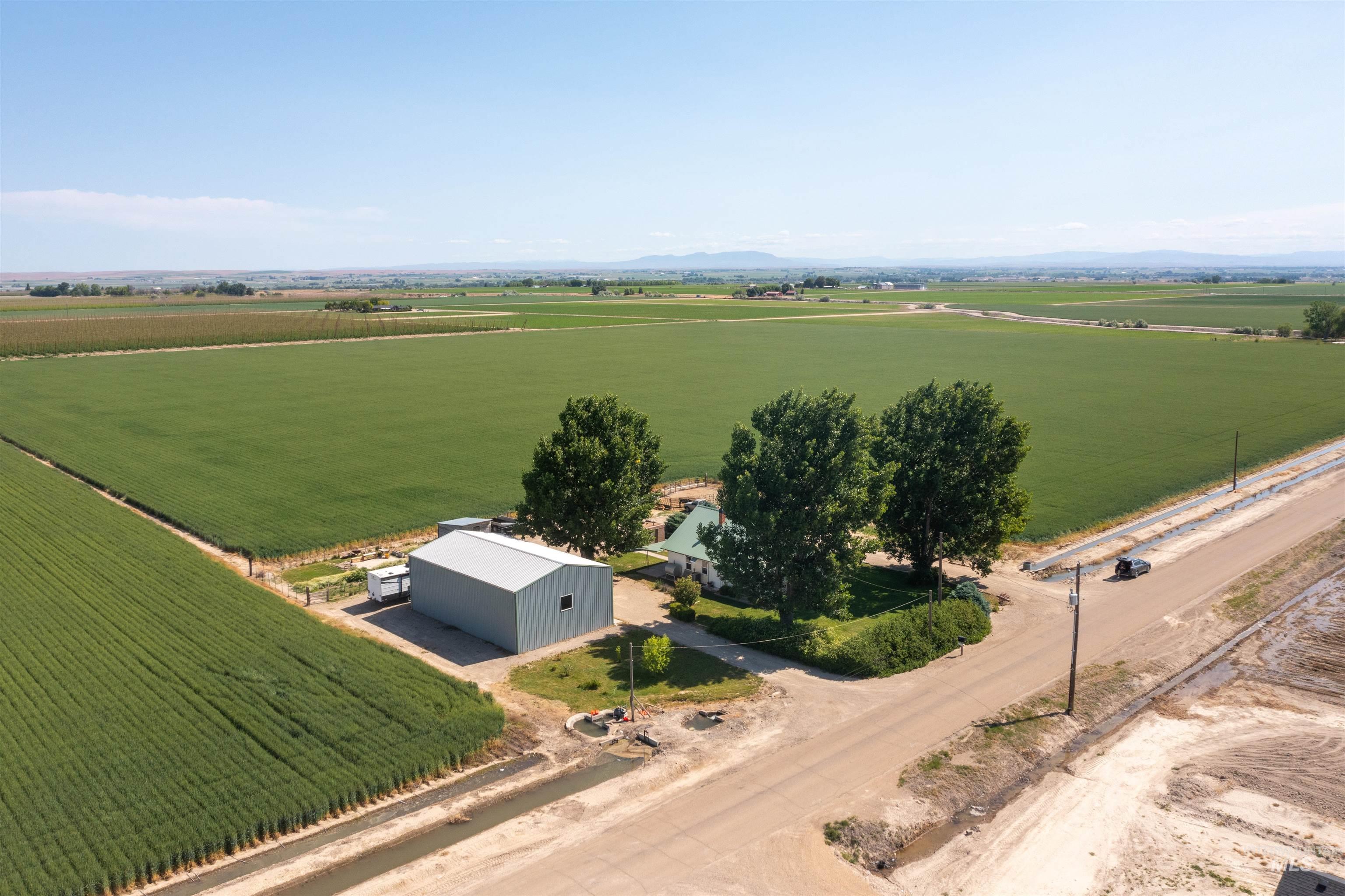 24722 Red top Rd., Wilder, Idaho 83676, 5 Bedrooms, 2 Bathrooms, Residential For Sale, Price $455,000,MLS 98950671
