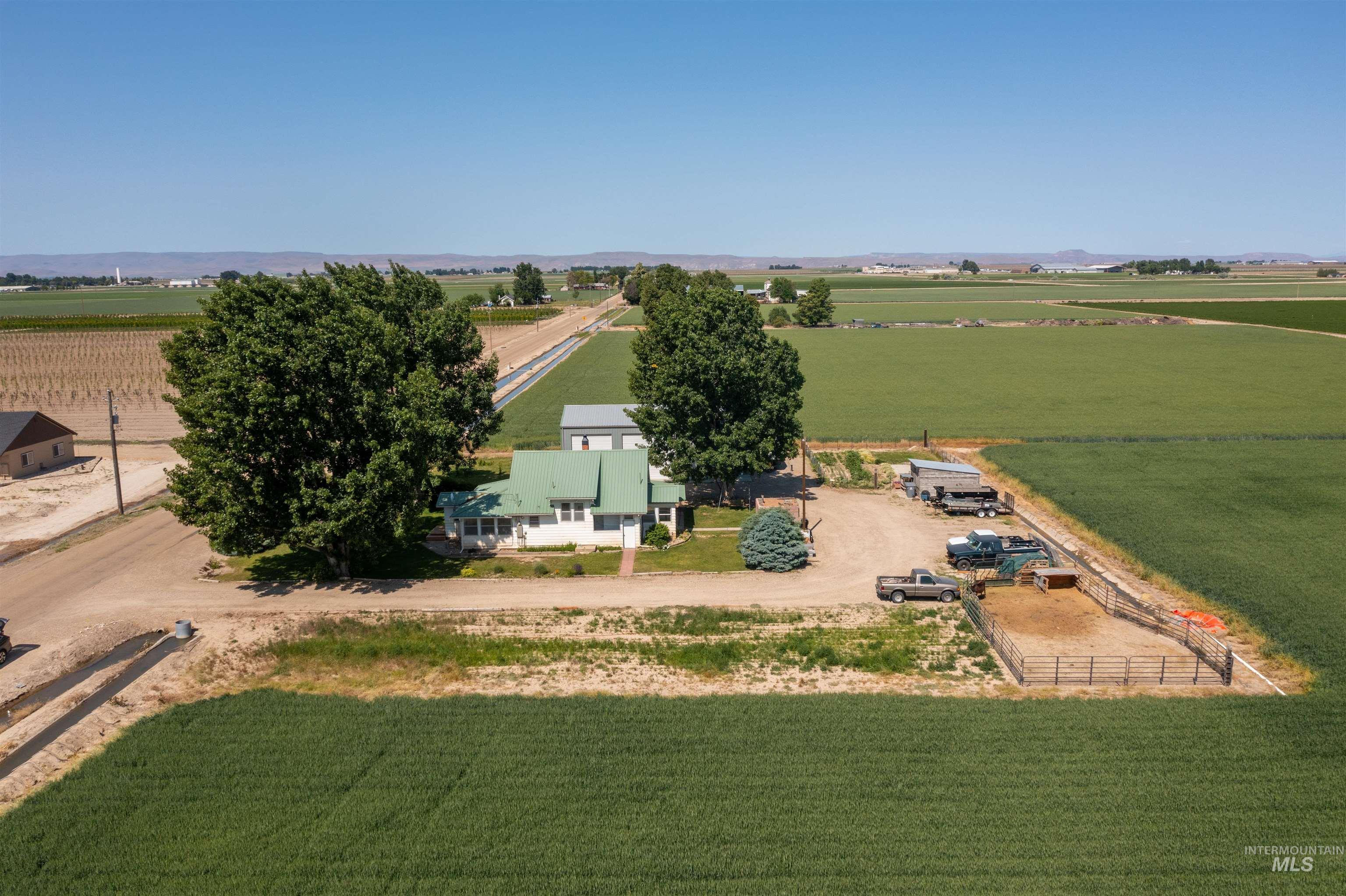 24722 Red top Rd., Wilder, Idaho 83676, 5 Bedrooms, 2 Bathrooms, Residential For Sale, Price $455,000,MLS 98950671