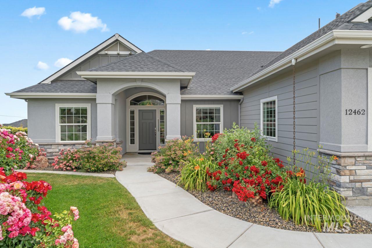 12462 S Sunrise Mist Loop, Nampa, Idaho 83686-5463, 4 Bedrooms, 3 Bathrooms, Residential For Sale, Price $625,000,MLS 98950672