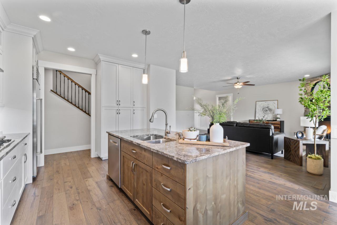 12462 S Sunrise Mist Loop, Nampa, Idaho 83686-5463, 4 Bedrooms, 3 Bathrooms, Residential For Sale, Price $625,000,MLS 98950672