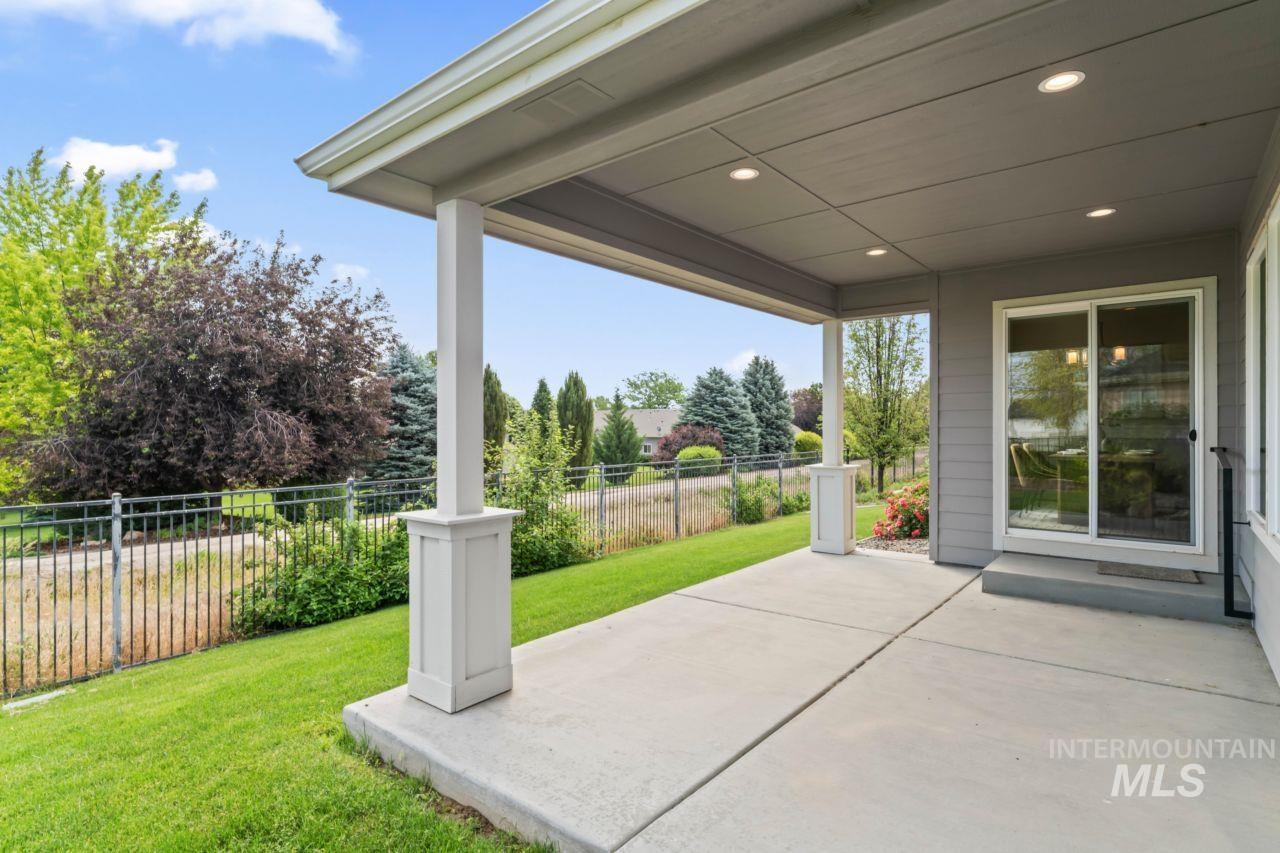 12462 S Sunrise Mist Loop, Nampa, Idaho 83686-5463, 4 Bedrooms, 3 Bathrooms, Residential For Sale, Price $625,000,MLS 98950672