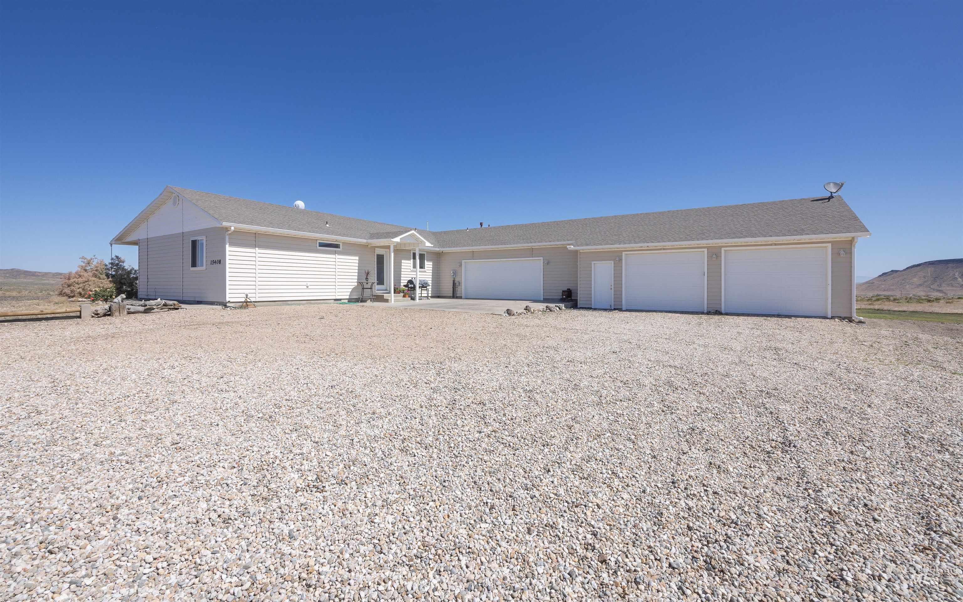 15408 WAR EAGLE RD, Murphy, Idaho 83650, 3 Bedrooms, 2 Bathrooms, Residential For Sale, Price $694,900, 98950691